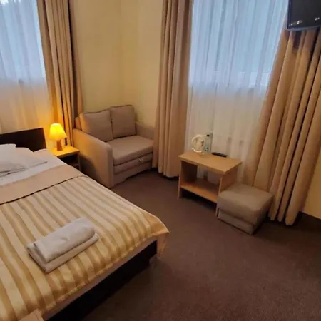 Nocleg ze śniadaniem Fian - I Konferencje W Centrum 3*
