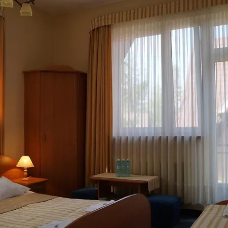 Bed & Breakfast Osrodek Fian - I Konferencje W Centrum 3*